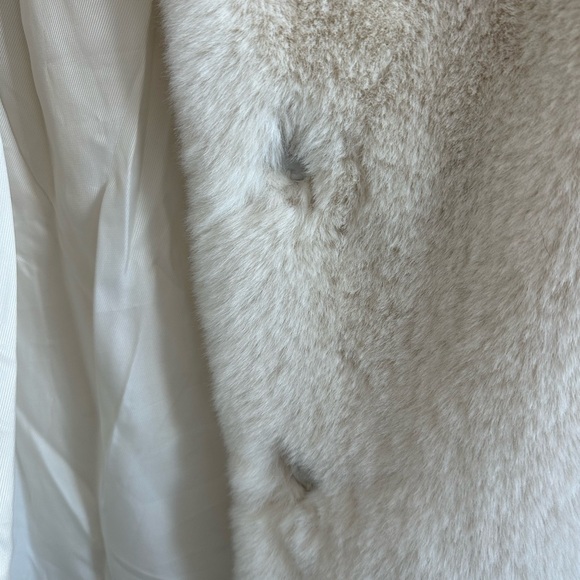 NOIZE faux fur jacket in cream - Picture 5 of 6